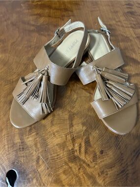 Poppy Barley Almond Boho Leather Tassel Flat Sandals Size 7